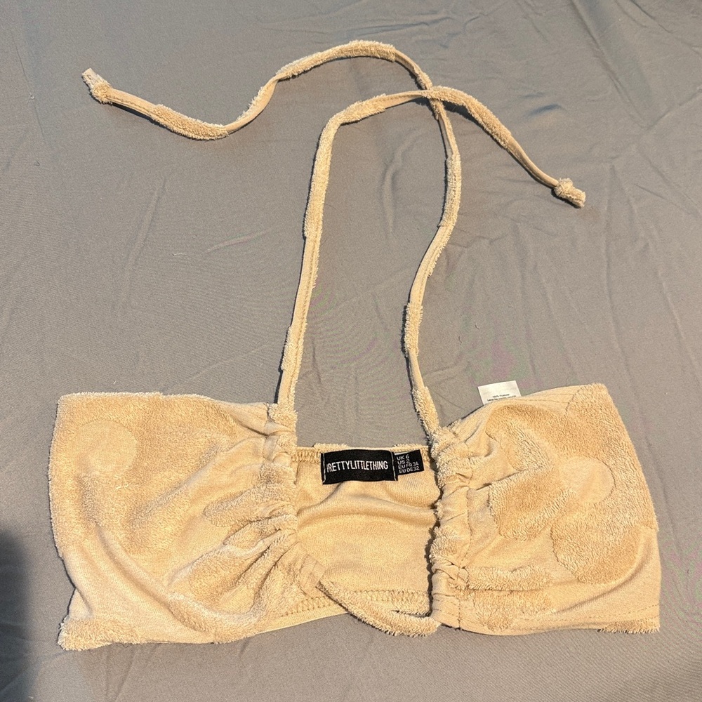 PrettyLittleThing crop top